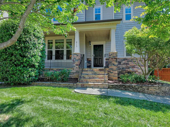 813 Pirouette Ct, Raleigh, NC 27606