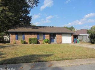 10012 Stillman Dr, Little Rock, AR 72209