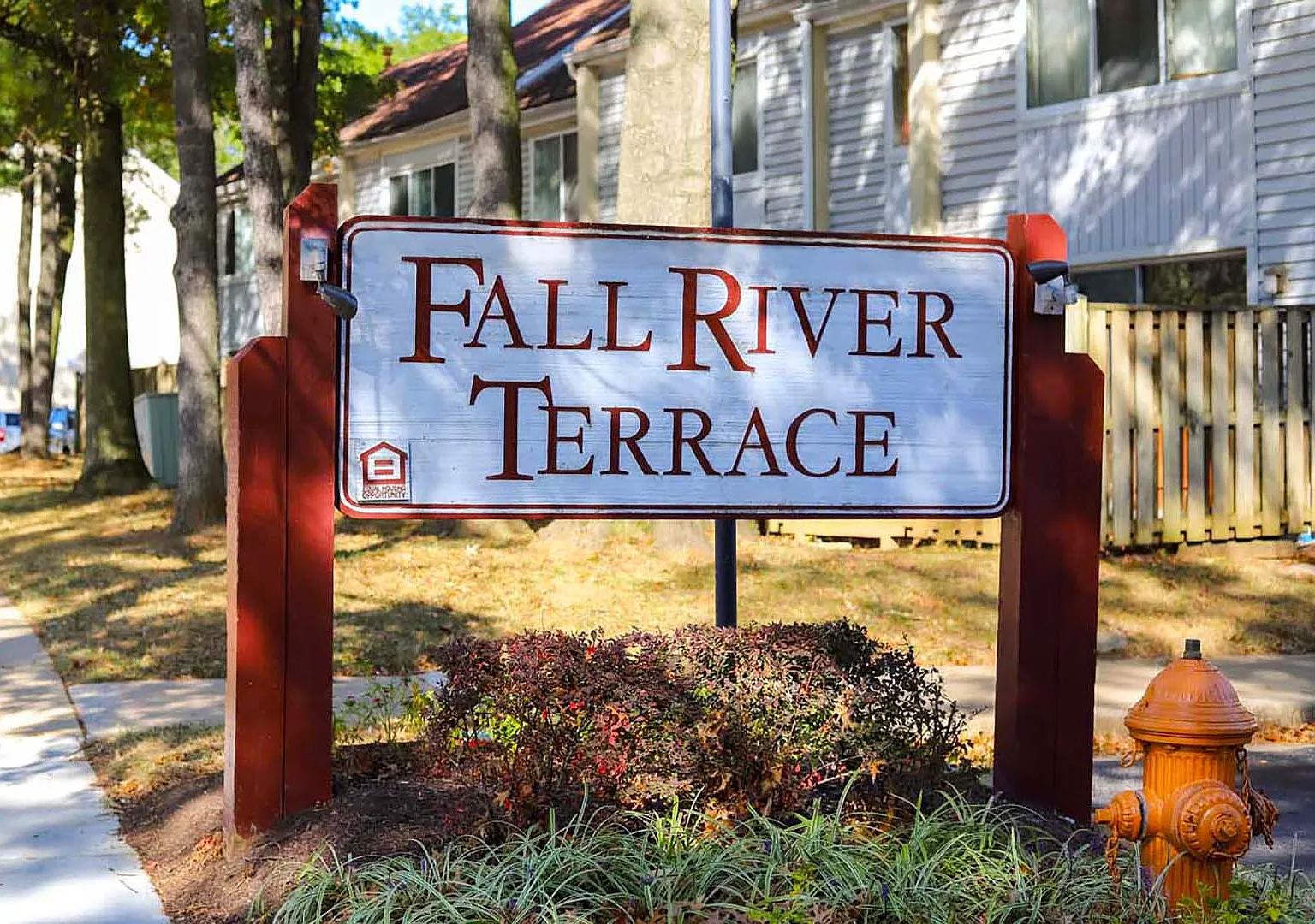 Fall River Terrace — Photo 3