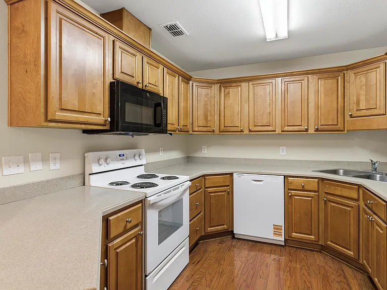 1611 Quazar Rd — Photo 10