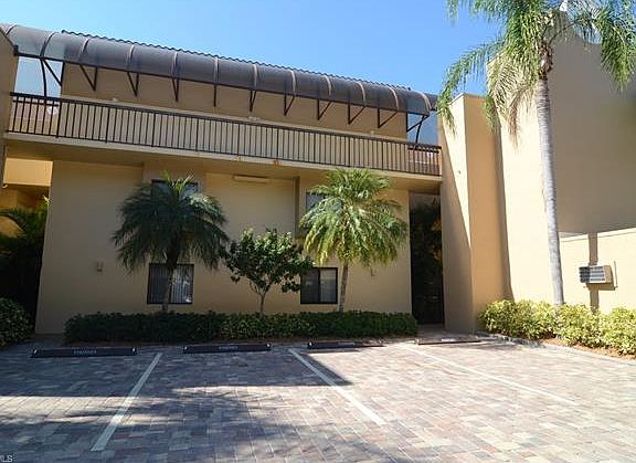 4th image of 586 Beachwalk Cir APT 204