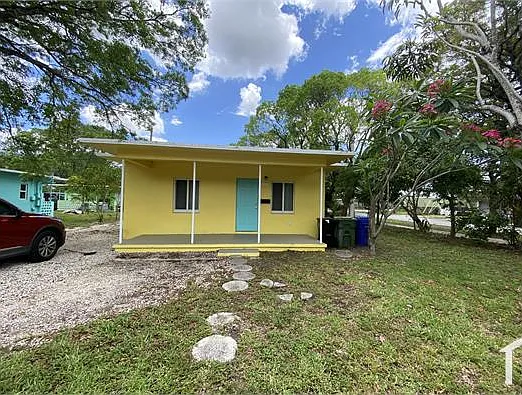 1448 NW 4th St — Photo 9
