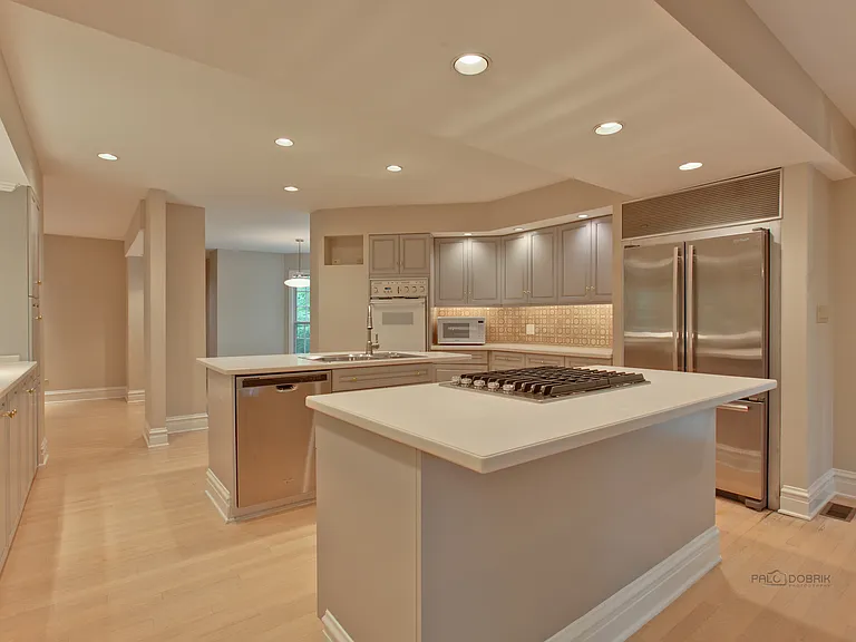 427 N Sheridan Rd — Photo 14