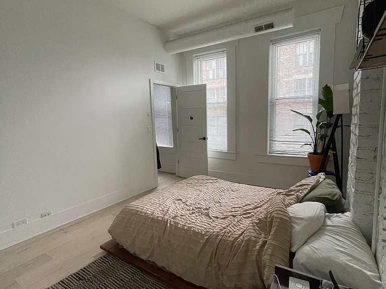 324 S Racine Ave #4N — Photo 10