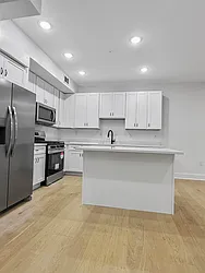 185 Mallory Avenue, #1