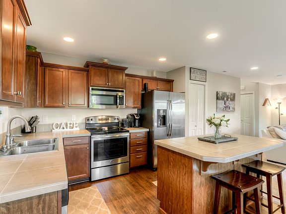 4th image of 2601 13th Ave NW