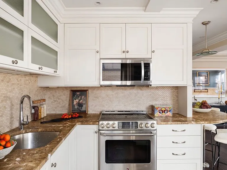 80 Park Ave #19N — Photo 12