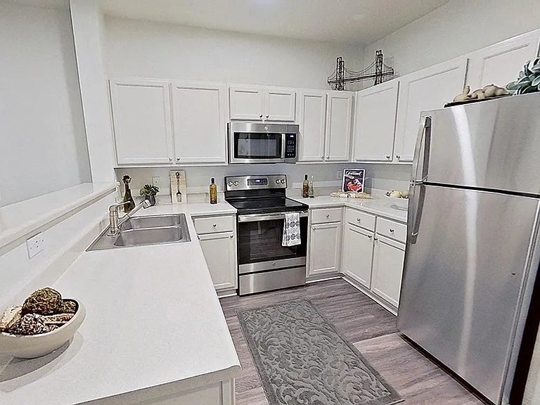 Cascade Summit Apartment Homes — Photo 7