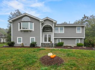 45 Kendall Hill Rd, Sterling, MA 01564