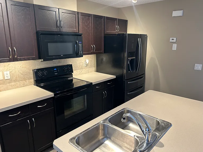 1057 Watt Promenade SW — Photo 4