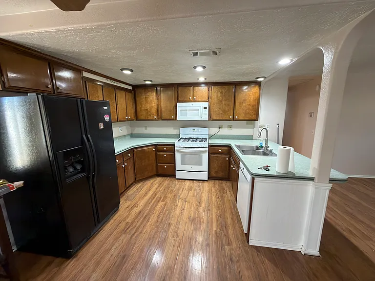 21195 Neola Rd — Photo 3