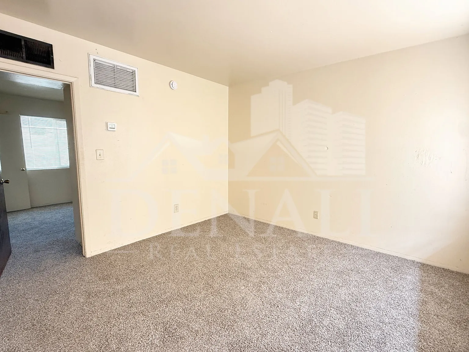 1 bed, 1.0 bath, 515 sqft, $895 — Photo 2