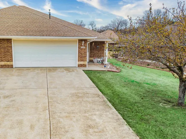 1552 Meadowhill Dr, Mountain Home, AR 72653