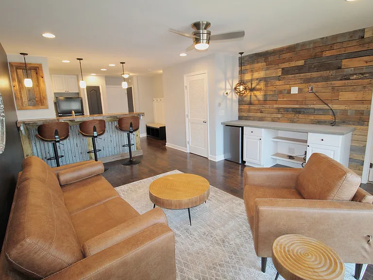 1340F Hunters Rd — Photo 23
