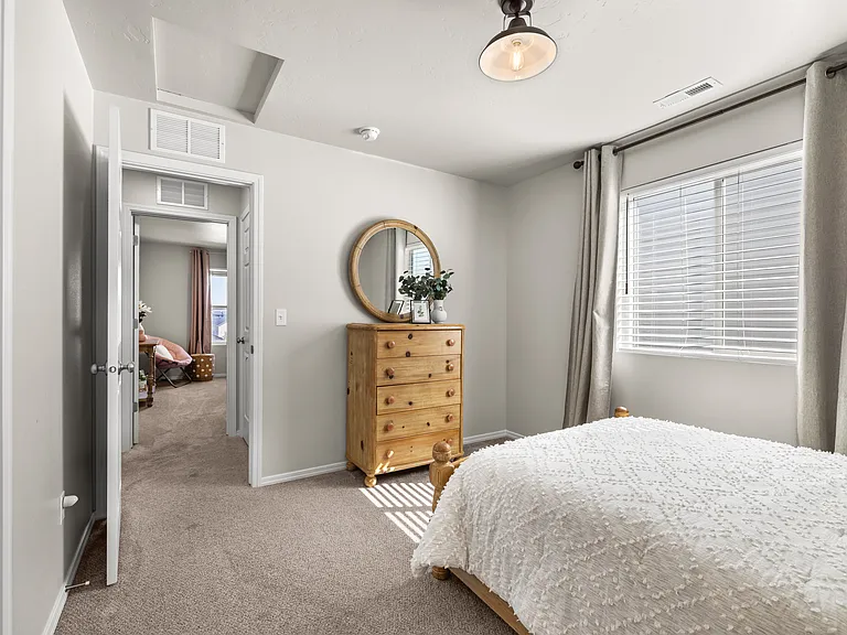 4447 W Everest St — Photo 24