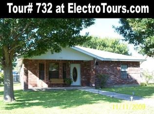 733 Brook St, Uvalde, TX 78801