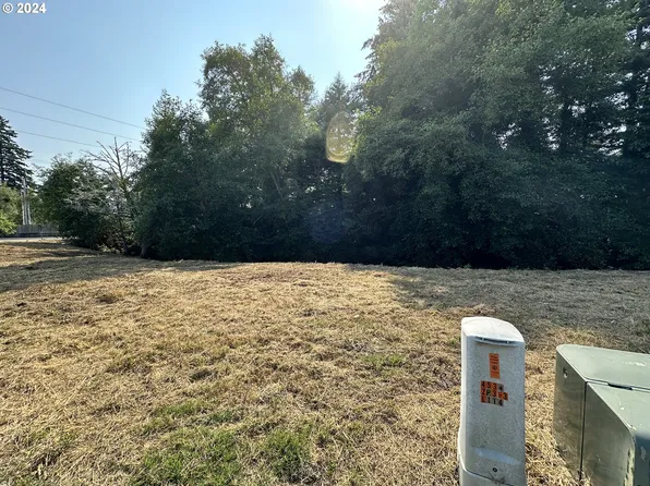 6805 Magnolia Ct Lot 3, Brookings, OR 97415