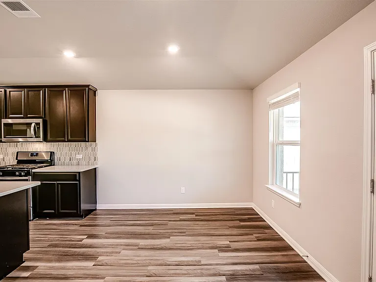1601 Longhorn Ranch Dr — Photo 12