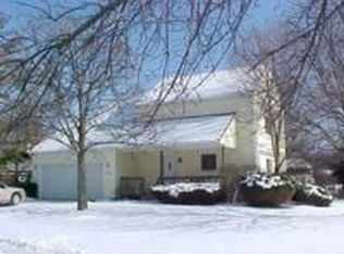 2502 Graystone Dr, Okemos, MI 48864