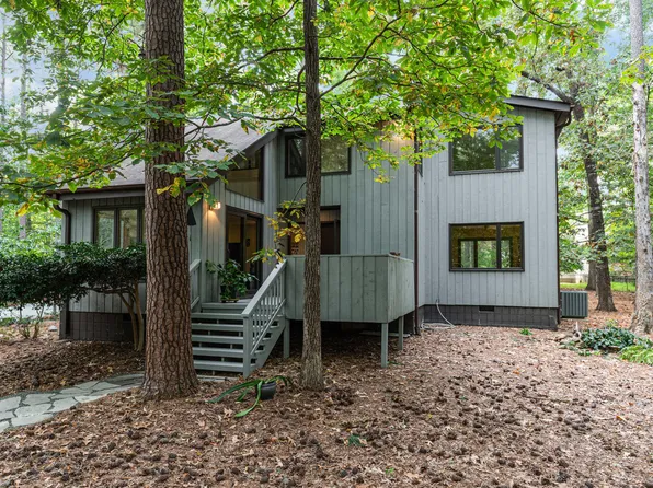 100 Crabapple Ln, Chapel Hill, NC 27514