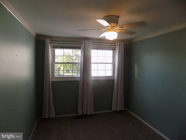 702 Towne Center Dr — Photo 44