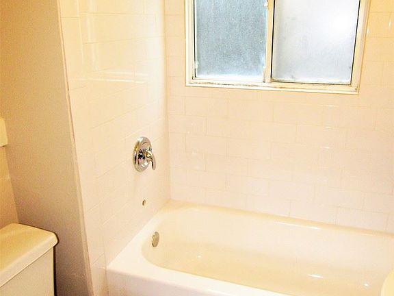 5th image of 214 N Olive St APT 3