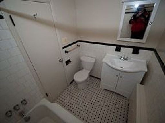 5th image of 5511 Pimlico Rd APT 3