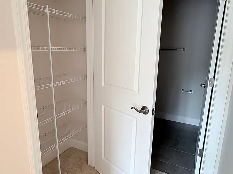 3511 Carnaby St — Photo 32