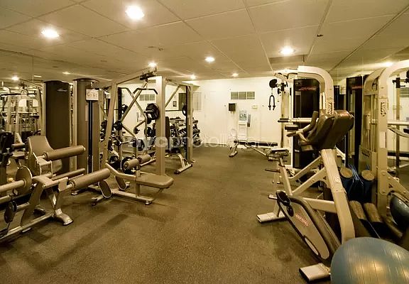 3rd image of 150 W 56th St APT 3406