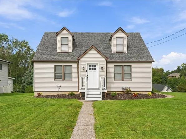 3298 Harvard St, Lower Burrell, PA 15068