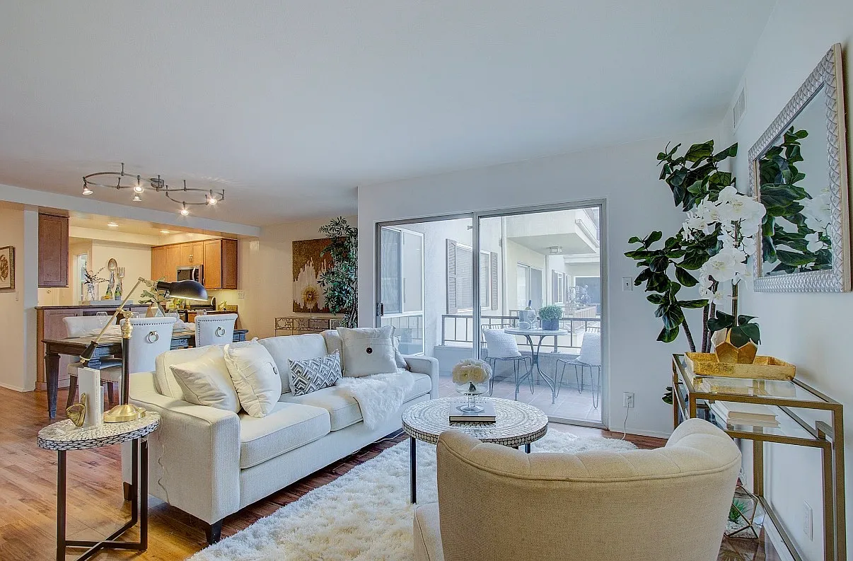 2 bed, 1300 sqft, $3,750 — Photo 1