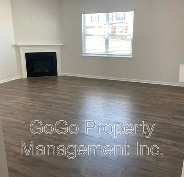4310 Remington Ave — Photo 5