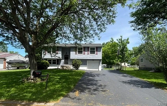 5963 Pony Ln — Photo 2