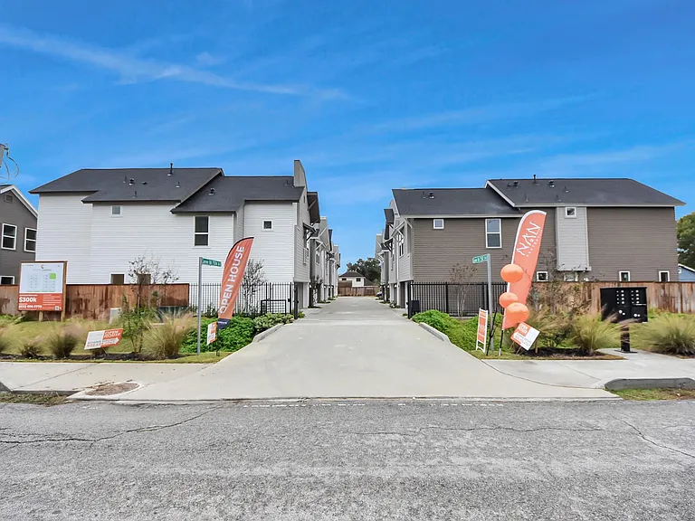 7504 Carver Rd #D — Photo 47