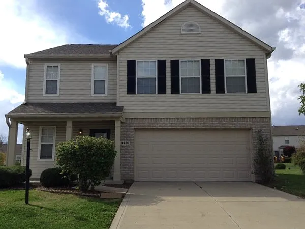 3 bed, 2.5 bath, 2112 sqft, $2,255 — Photo 1