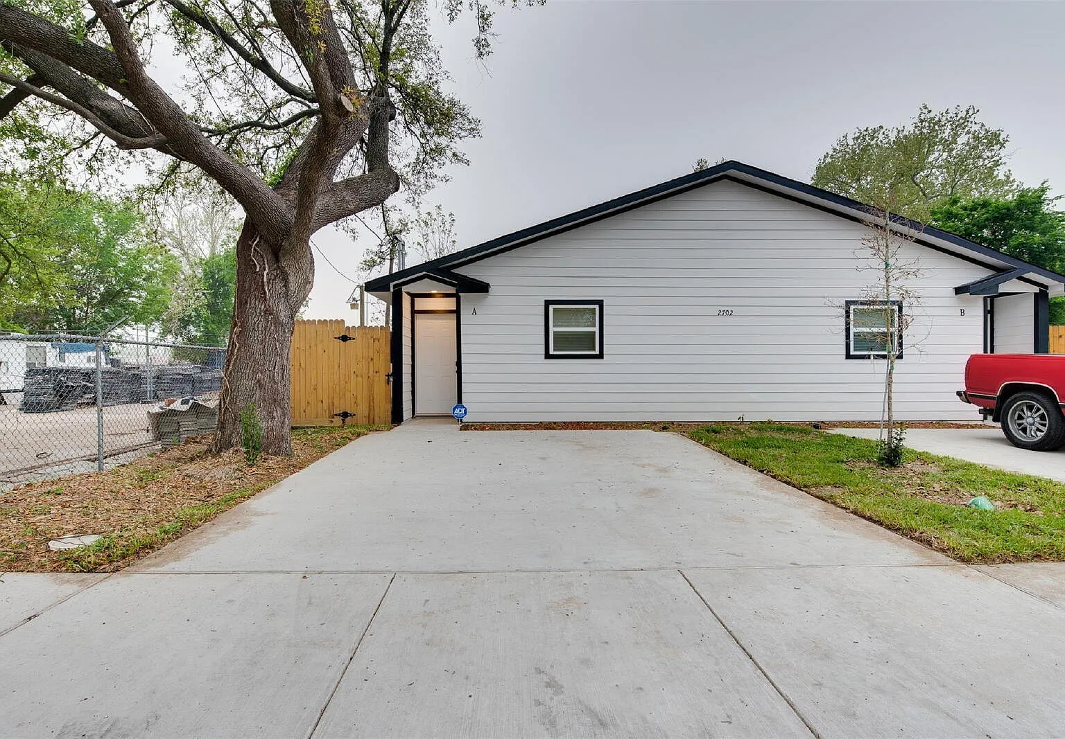 3 bed, 2.0 bath, 1150 sqft, $1,575 — Photo 1