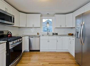 2 Stratford Rd, Holyoke, MA 01040