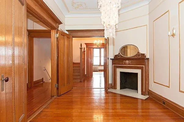 Rented by Perry Associates NYC Inc | media 56