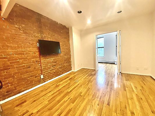 1st image of 453 W 46th St APT 3