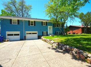 112 Leydecker Rd, West Seneca, NY 14224