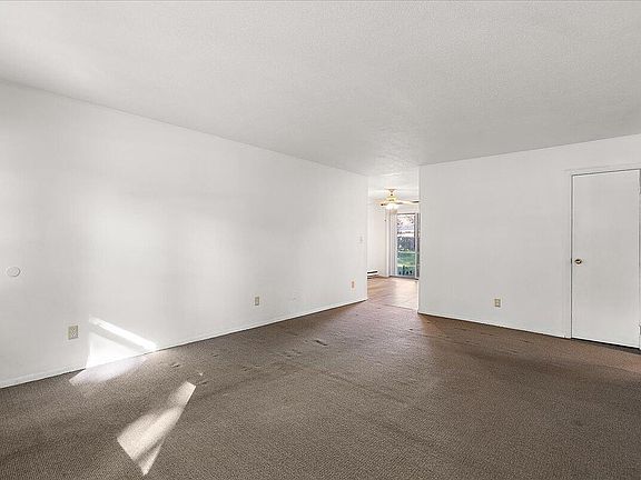 4th image of 2179 Welch Dr