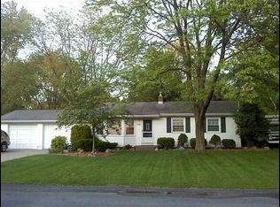 4506 Bonneville Dr NE, Grand Rapids, MI 49525