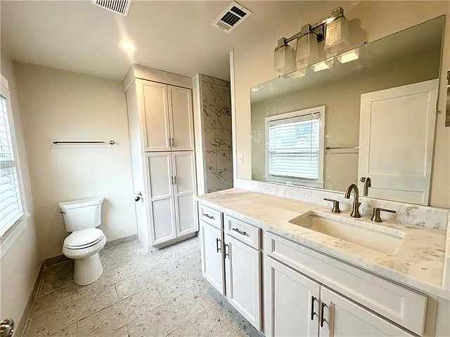 916 N Broad St — Photo 11