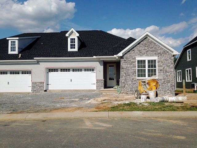 1st image of 152 Sawgrass Dr