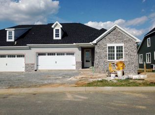 152 Sawgrass Dr, Millersville, PA 17551