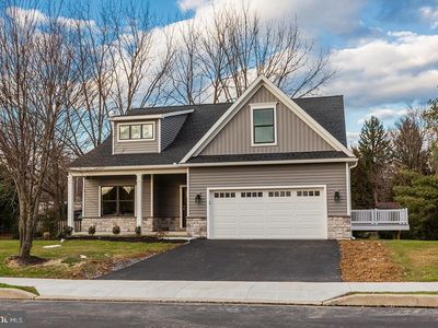 102 Lakeside Xing #117, Mount Joy, PA, 17552