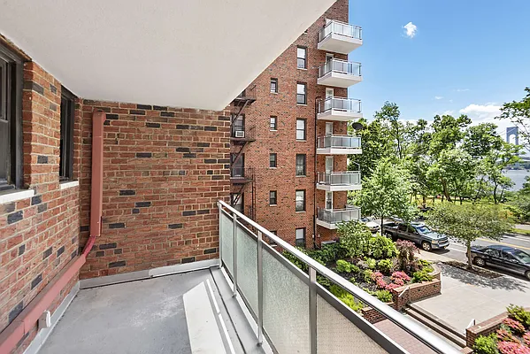 Sold by Compass | media 3
