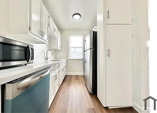 14639 Calvert St #9 — Photo 4