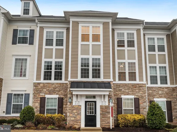 8172 Falls Grove Dr #18, Manassas, VA 20111