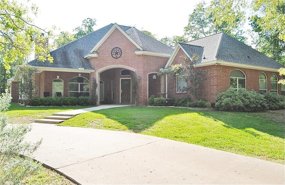 1st image of 412 Trade Winds Ct